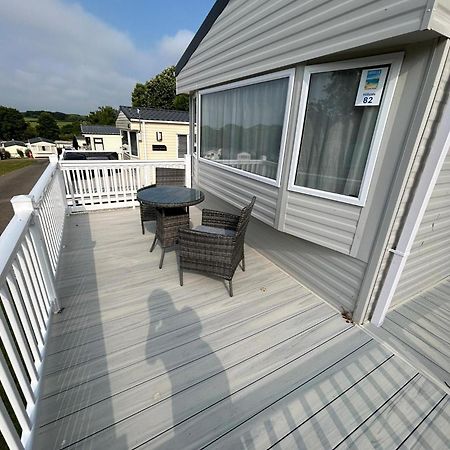 Lovely 2-Bed Luxury Caravan In Newquay Villa Newquay  Exterior photo